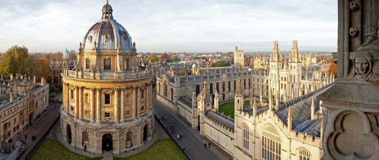 Oxford vs. Cambridge: Die wichtigsten Unterschiede